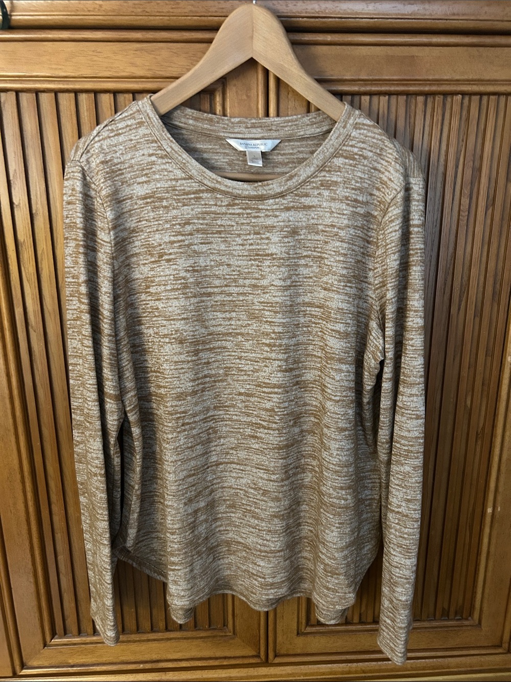 Banana Republic Marled Tan & Cream long sleeve soft tee